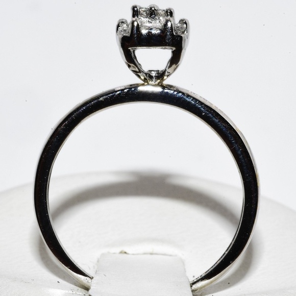 $1,500 10K White Gold .10CT Natural Round & Baguette Cut Diamond Cluster Ring - Picture 6 of 7